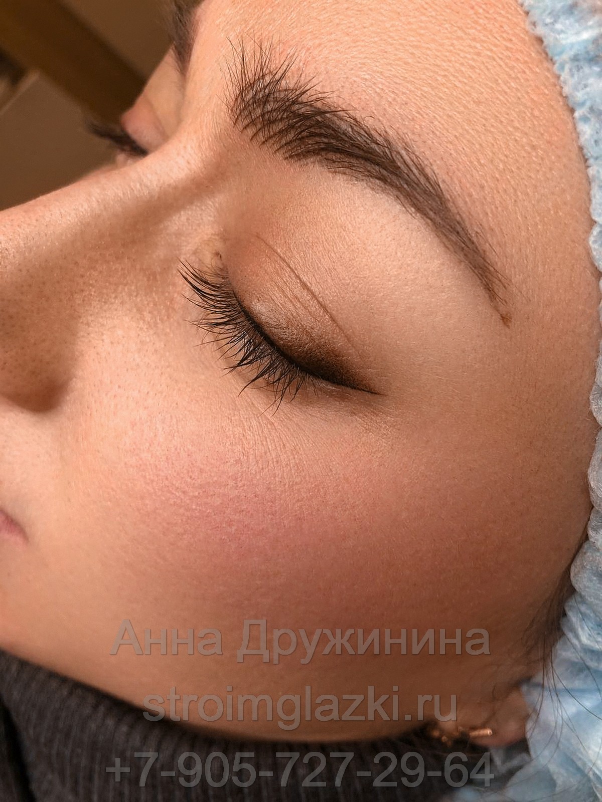 татуаж стрелки на глазах, выполненный в Салоне Красоты Строимглазки Анны Дружининой